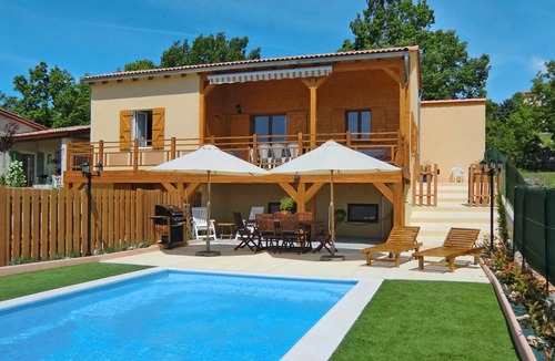 Mallefougasse-Auges House | Stunning private villa for 8 guests with private pool, WIFI, TV, terrace and parking