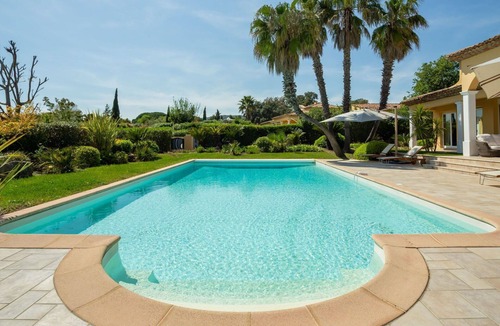 Les Restanques Villa | Stunning private villa for 8 guests with private pool, A/C, WIFI, TV, terrace and pets allowed