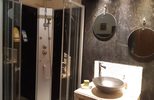 Peyrolles-en-Provence Bed & Breakfast | Suite with private garden Aix-Luberon-Verdon * Dinner and Jacuzzi extra