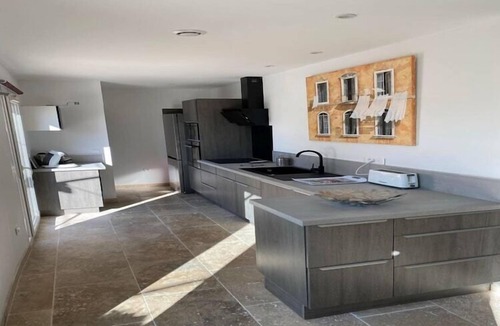 Tavel Villa | Sun-Kissed Villa in Lirac