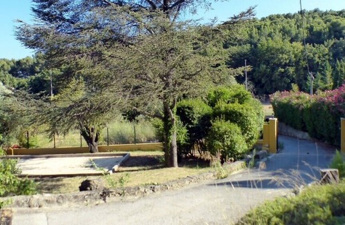 Ollioules House | Sunny house with garden and private pool