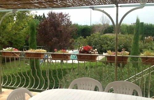 Chateaurenard Apartment | Superb apartment of 120 m2 in provencal mas of the owners