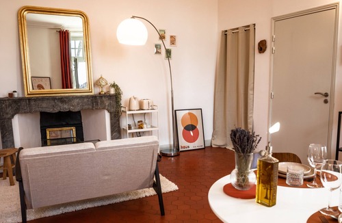 Noves Apartment | Superb, charming apartment 10 minutes from Saint-Rémy.