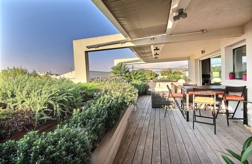 8th Arrondissement Apartment | Superb Standing Apartment Sea View 5 mn walk from the Pointe Rouge beach