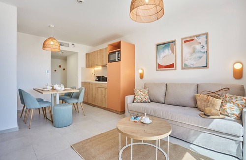 Giens Condo | T2 + cabine pour 6 | Plage à proximité | Piscine