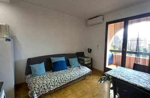 Miramar Apartment | T3 air-conditioned 100 m beach and port Miramar terrace and parking