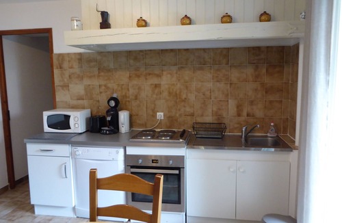 Saint-Cyr-sur-Mer Apartment | T3 air-conditioned apartment, terraces, 350m from the beach, possibility of private SPA