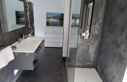 Manosque Bed & Breakfast | TAKAMAKA