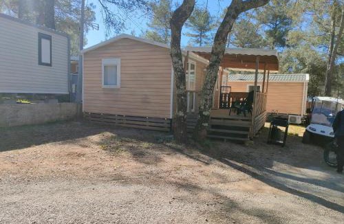Plan-d'Aups-Sainte-Baume Resort | Terre de Provence, mobil home camping 4*