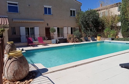 Montfrin House | The charm of stone