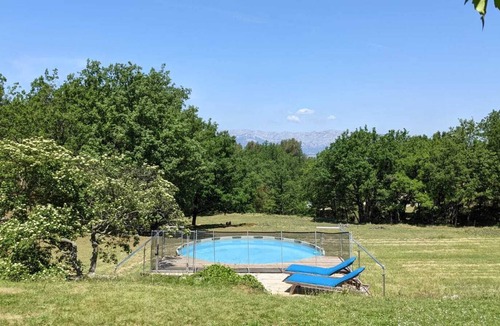 Trets House | The Gynestas and his girlfriend the Ste Victoire