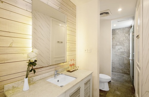 Petitenget Hotel | The Kanjeng Suites Petitenget