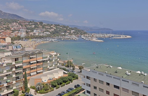 Le Lavandou Apartment | The most beautiful view over the Le Lavandou Bay! For 4 to 6 people