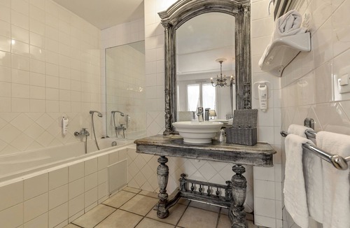 Martigues Hotel | The Originals Boutique, Clair Hôtel, Martigues