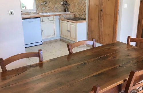 Cabannes House | The warblers house ground floor swimming pool accessibility pets
