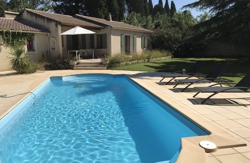 Cabannes House | The warblers house ground floor swimming pool accessibility pets