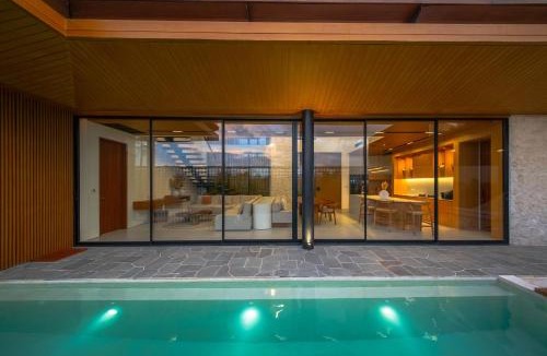 Babakan Bed & Breakfast | Three Bedroom Pool Villa - VIIV House by Soobali