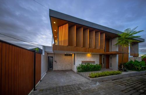 Babakan Bed & Breakfast | Three Bedroom Pool Villa - VIIV House by Soobali