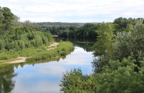 Remoulins House | Townhouse with direct view of the Gardon