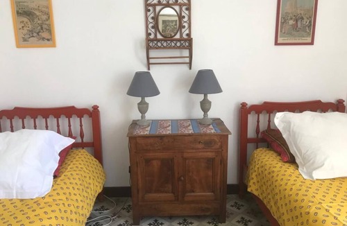 Boulbon Other | Traditional farmhouse in Provence - Haven of peace and greenery