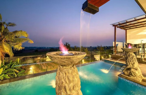 East Selemadeg Villa | Tranquil Luxury Stay with Rice-Field & Ocean Views, Private Pool+Bar, Chef & BBQ