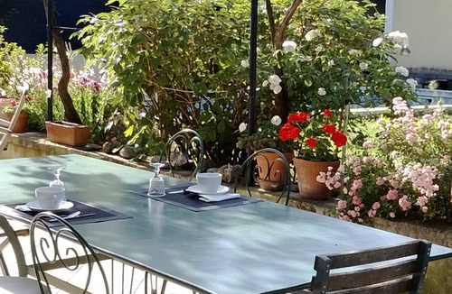 St.-Remy-de-Provence House | Two minutes from the center, house with swimming pool and enclosed garden in a quiet location