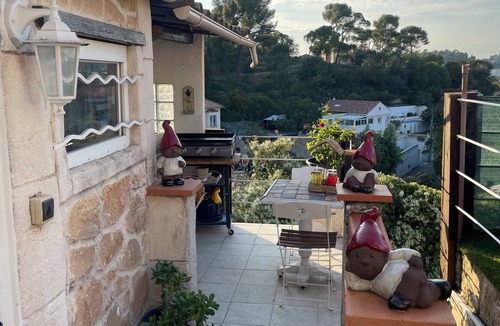 11th Arrondissement House | Typical Marseille house with panoramic view of the hills