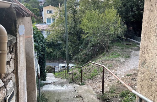 11th Arrondissement House | Typical Marseille house with panoramic view of the hills