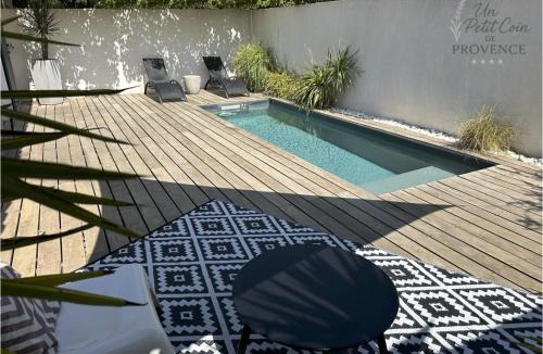 Istres House | Un Petit Coin de Provence - Istres - Maison Contemporaine Avec Piscine Privée Chauffée, Entre Plages Et Provence, Borne 11 kW