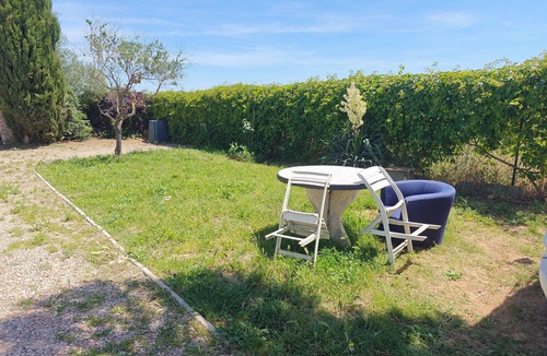 Milhaud House | Unique Vacations in a Converted Bus