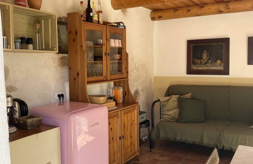 Roquevaire Cabin | Unusual cottage in the heart of Provence, Lascours
