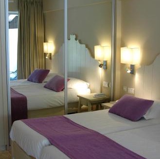 Apt Hotel | Vacances Bleues Hôtel Castel Luberon