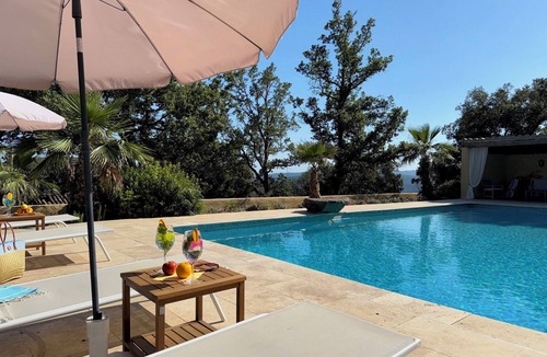 La Garde-Freinet Apartment | Vacation apartment with large pool in the hills of the bay of St. Tropez