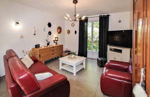 Montfavet House | Vacation home?with?pool for a great vacation.