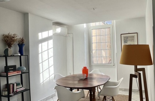 Baille Apartment | Very quiet 2-room apartment in the heart of Marseille (5th)