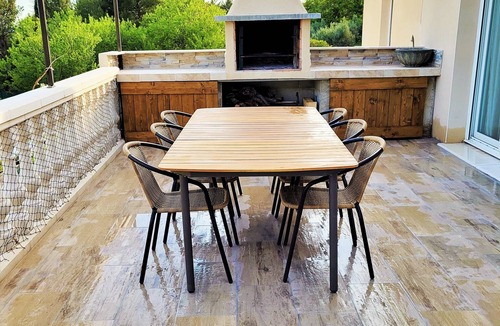 Cucuron Villa | VILLA 6 pers JACUZZI and swimming pool at the foot of the LUBERON