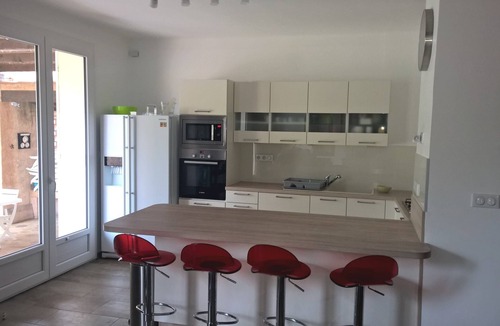 Miramar House | Villa 8 p 300m beaches and port, private swimming pool, annex, 135m2, 1100m2, closed