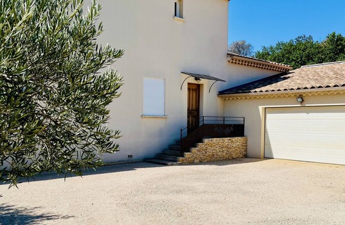 Laudun Villa | Villa between Vines and Garrigue, Calm and Relaxation