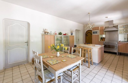 Lacoste Villa | Villa Borie - Three Bedroom Villa, Sleeps 6