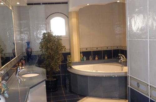 Le Puyricard Villa | Villa Cote d Azur very beautiful service.