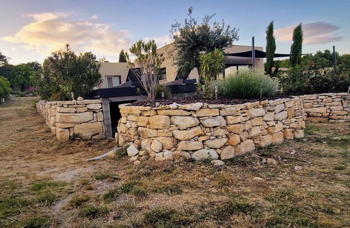 Reillanne Villa | Villa de Pierrefeu, lavender and old stones in the heart of the Luberon