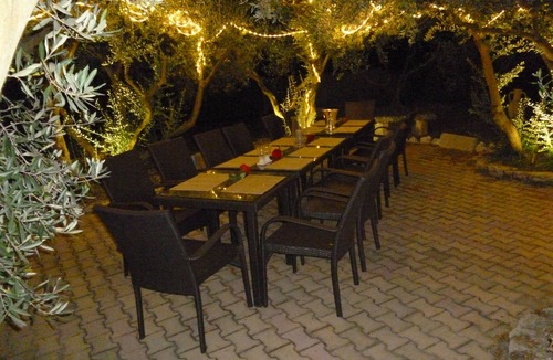 Le Thor Villa | Villa de Thouzon, Provencal villa, very quiet and luxurious, ideal for family/friends