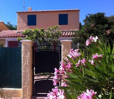 Les Bormettes Villa | Villa de vacances au calme proche de la mer