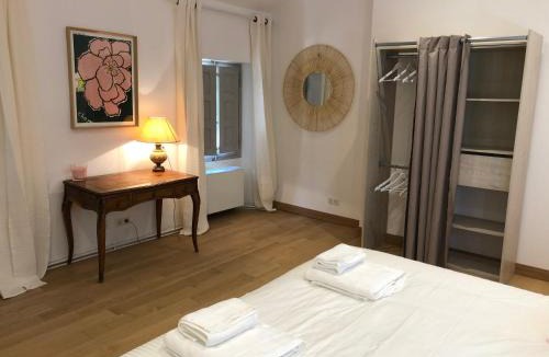 Saint-Martin-de-Castillon Bed & Breakfast | Villa du defens