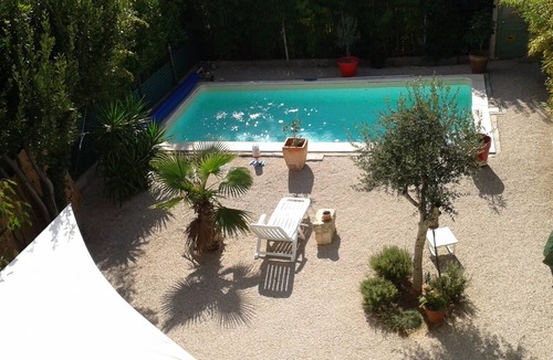 12th Arrondissement Villa | Villa for 6 people, garden/pool, quiet area, free parking