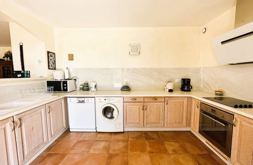La Londe-les-Maures House | Villa for 8 people with heated pool and sea view