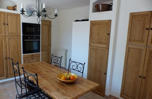 Chateauneuf-les-Martigues House | Villa in Provence at the crossroads of all important cities