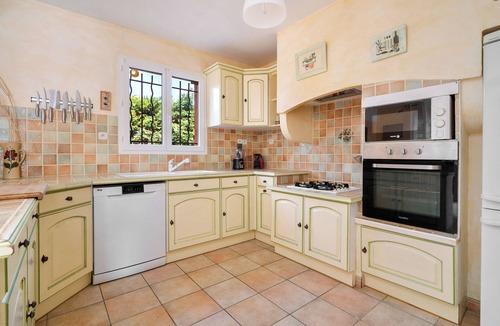 Saint-Mitre-les-Remparts Villa | Villa - Swimming pool - Air conditioning - Close to beaches - Pizza oven - Barbecue