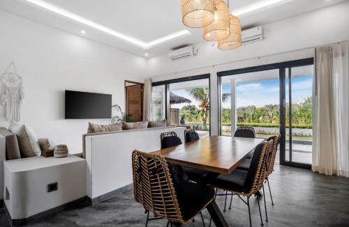Batuan Villa | Villa Grateful by Alfred in Bali