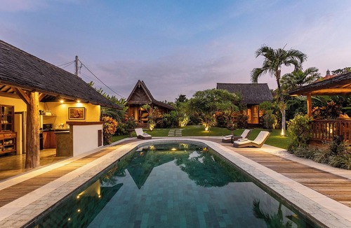 Batu Bolong Villa | VILLA IN CENTRAL CANGGU
